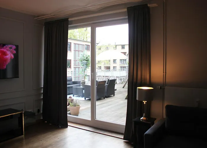 Appartement R B Family - Zentrumsnah - 108 Qm Mit Dachterrasse - Kueche - Waschtrockner - Smart Tv - Badewanne & Dusche - Kostenloser Parkplatz - 2 Schlafzimmer