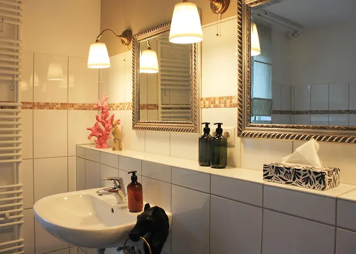Appartement R B Family - Zentrumsnah - 108 Qm Mit Dachterrasse - Kueche - Waschtrockner - Smart Tv - Badewanne & Dusche - Kostenloser Parkplatz - 2 Schlafzimmer Hambourg