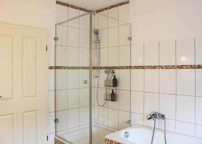 R B Family - Zentrumsnah - 108 Qm Mit Dachterrasse - Kueche - Waschtrockner - Smart Tv - Badewanne & Dusche - Kostenloser Parkplatz - 2 Schlafzimmer Hambourg